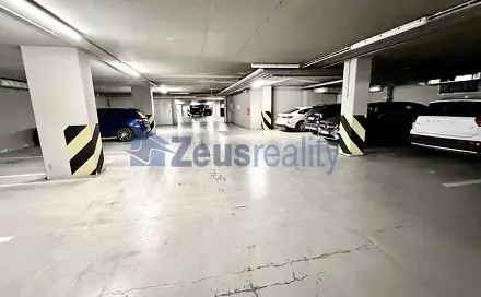 Garážové stání/13m2/Korunní/Vinohrady/Praha 10/, Korunní, Praha 10 - Vinohrady
