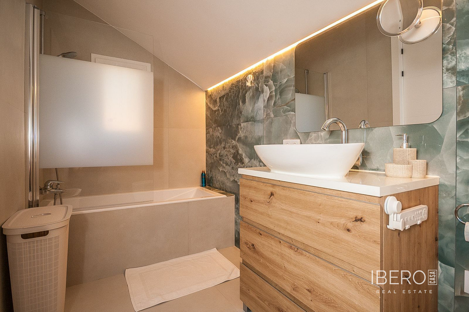 Prodej bytu 3+kk 121 m² - Más