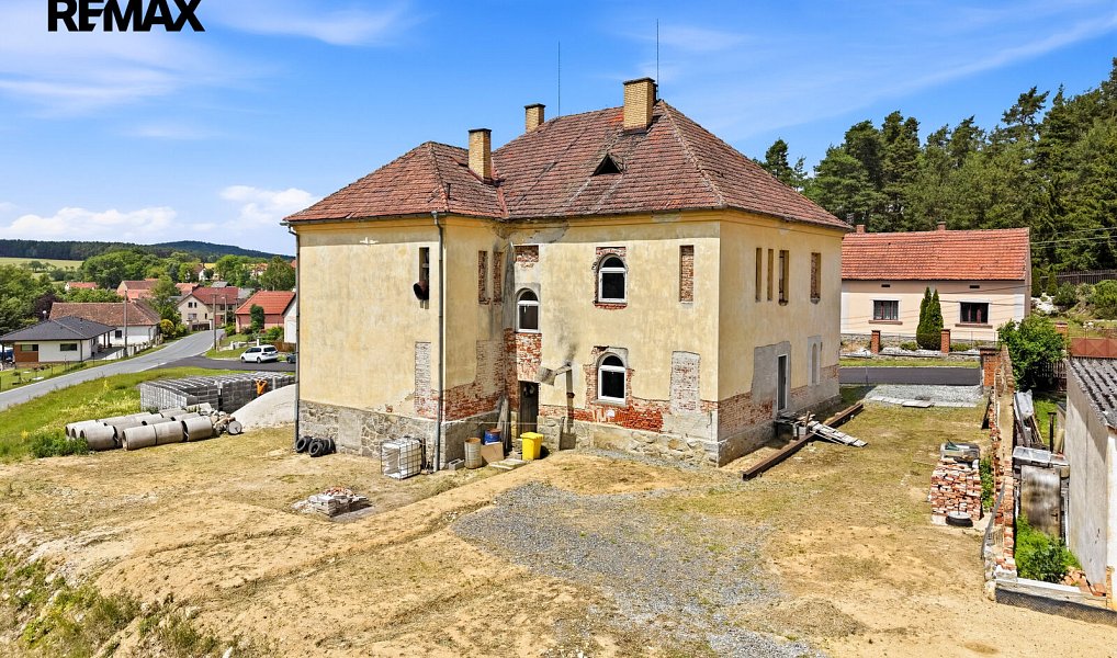 Prodej domu 735 m² s pozemkem 3 134 m², Zemětice – náhled fotky 14