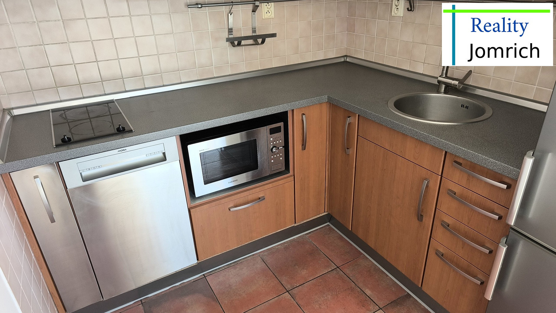 Pronájem bytu 2+kk 58 m² – fotografie 2