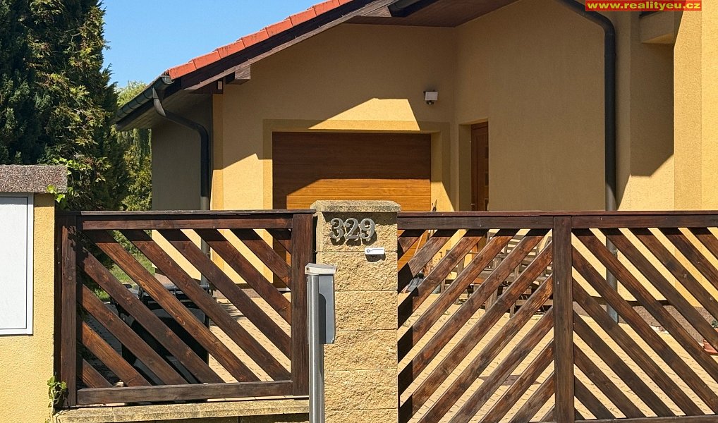 Prodej domu 177 m² s pozemkem 625 m², Mochov – náhled fotky 18