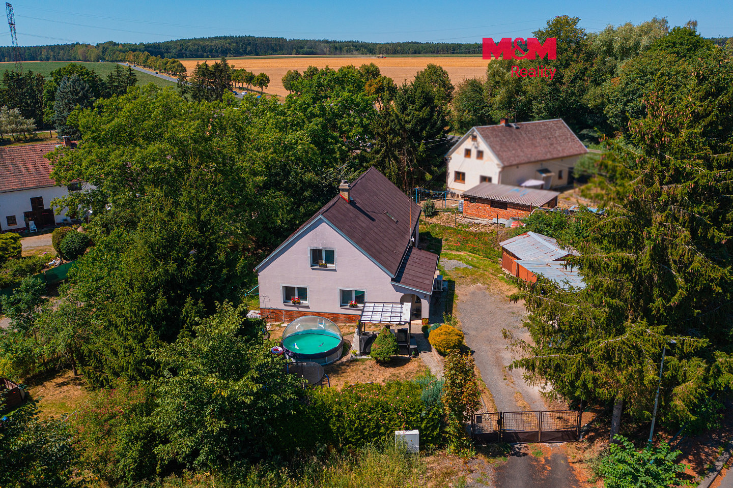 Prodej domu 200 m² s pozemkem 1 500 m²