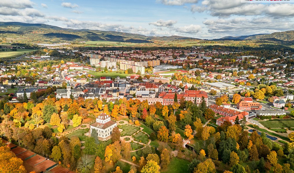 Prodej domu 100 m² s pozemkem 48 m², Ostrov – náhled fotky 21