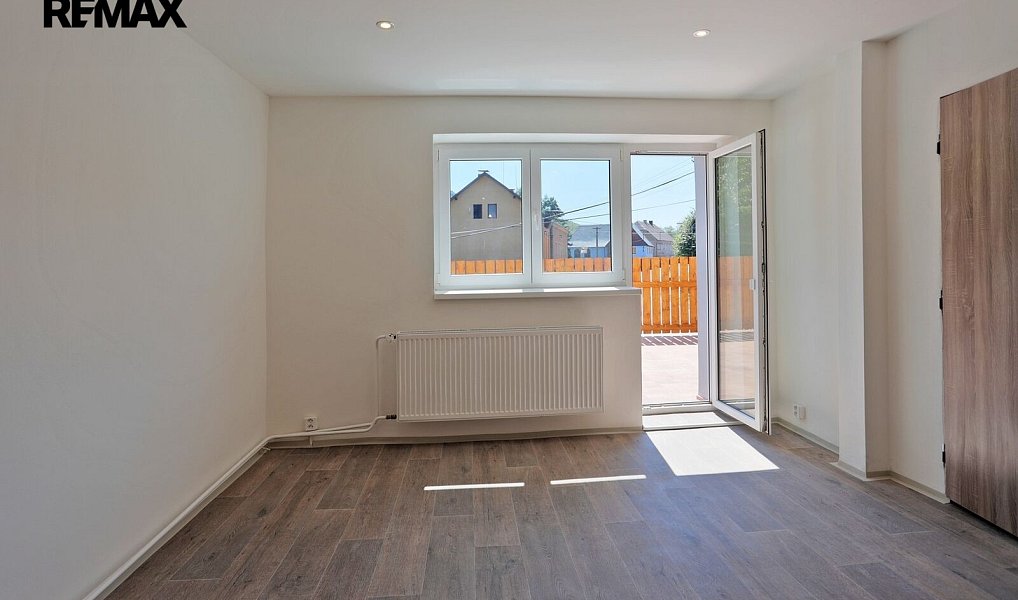 Prodej domu 200 m² s pozemkem 213 m², Stráž nad Ohří – náhled fotky 9