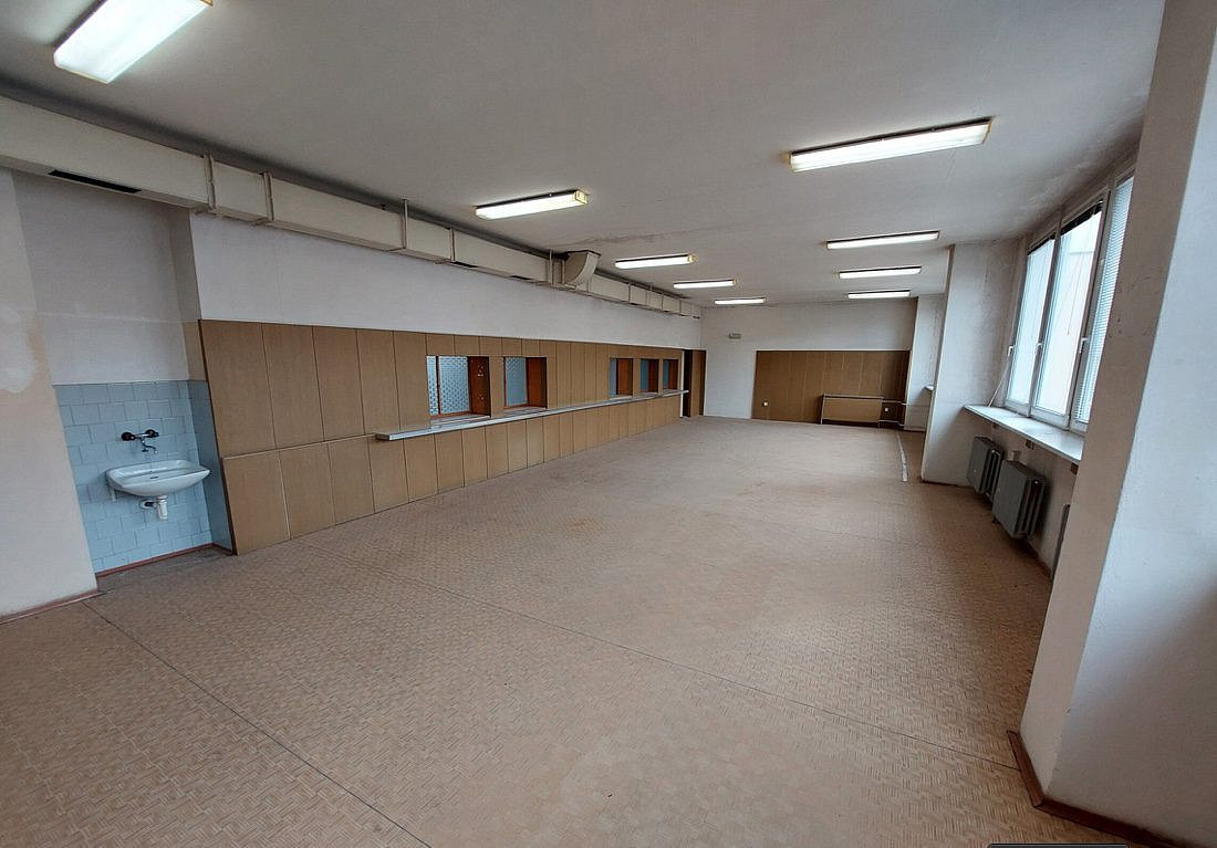 Pronájem obchodních prostor 102 m² – fotografie 4