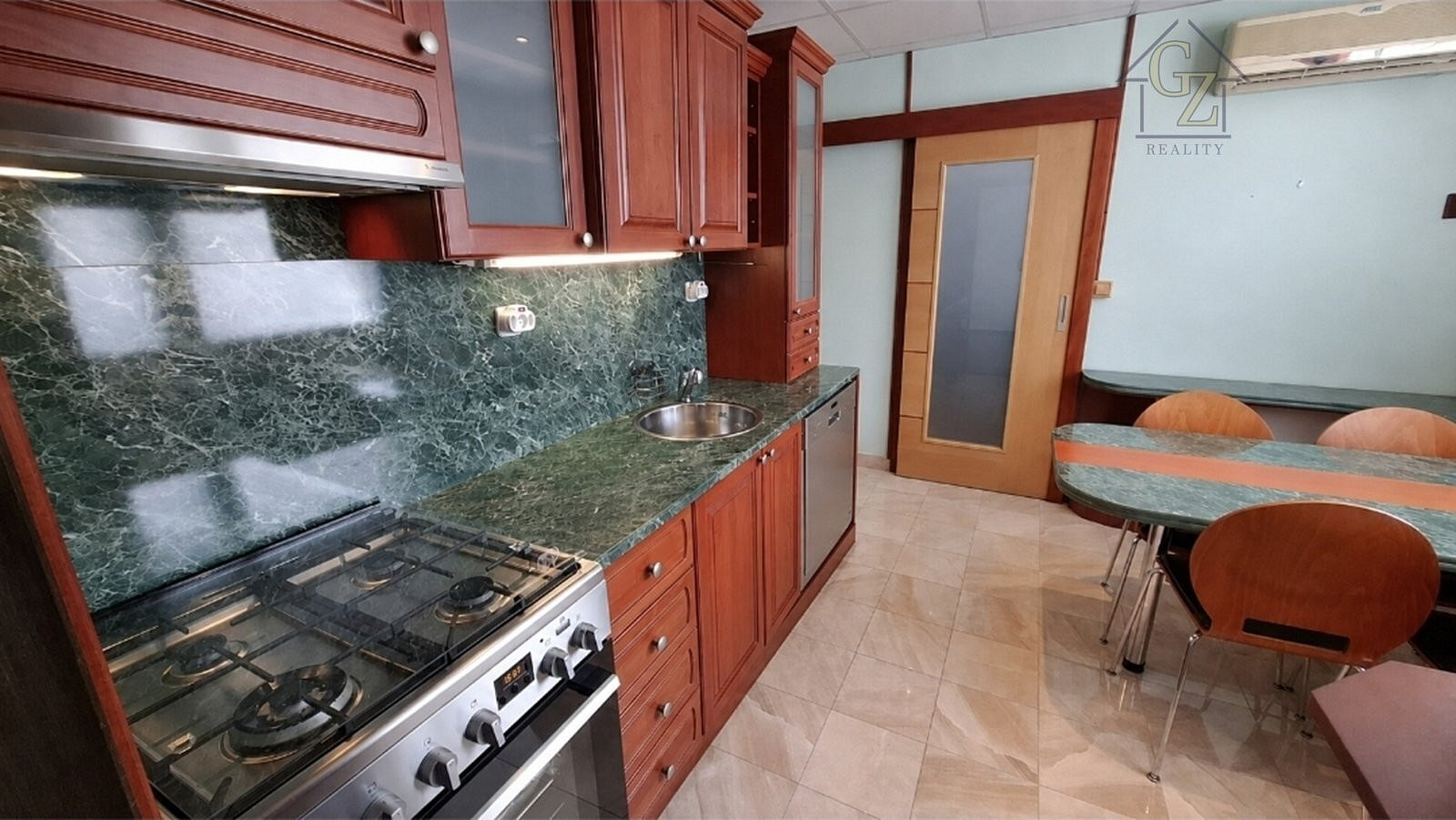 Prodej bytu 3+1 72 m²