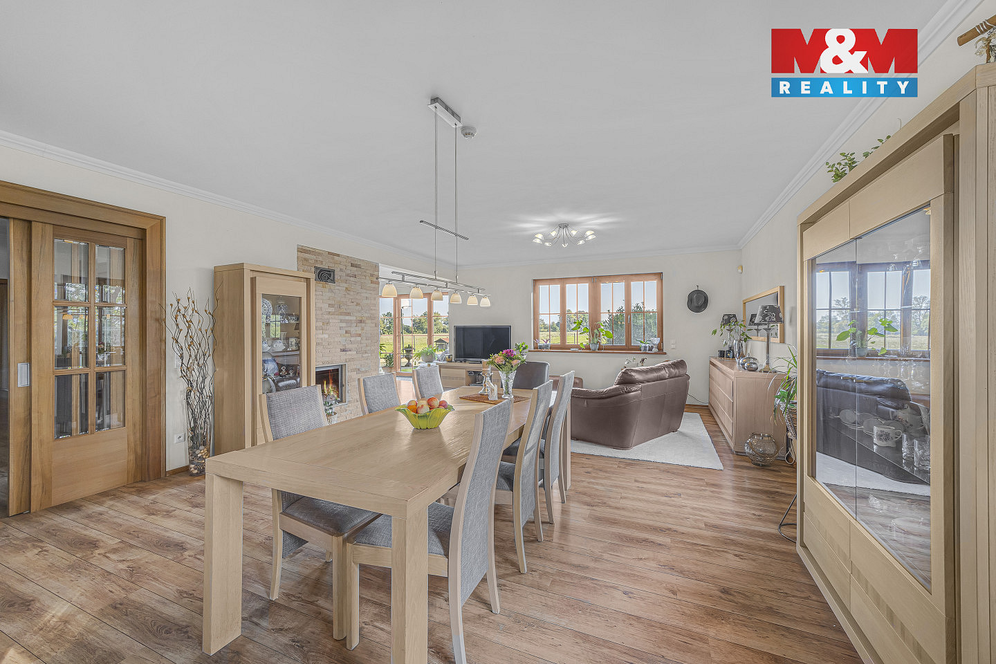 Prodej domu 360 m² s pozemkem 100 270 m² — photo 2