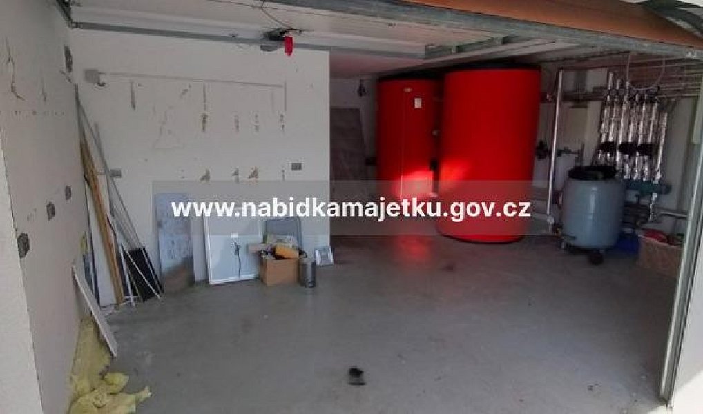 Prodej domu 767 m² s pozemkem 2 143 m², Drahňovice – náhled fotky 14