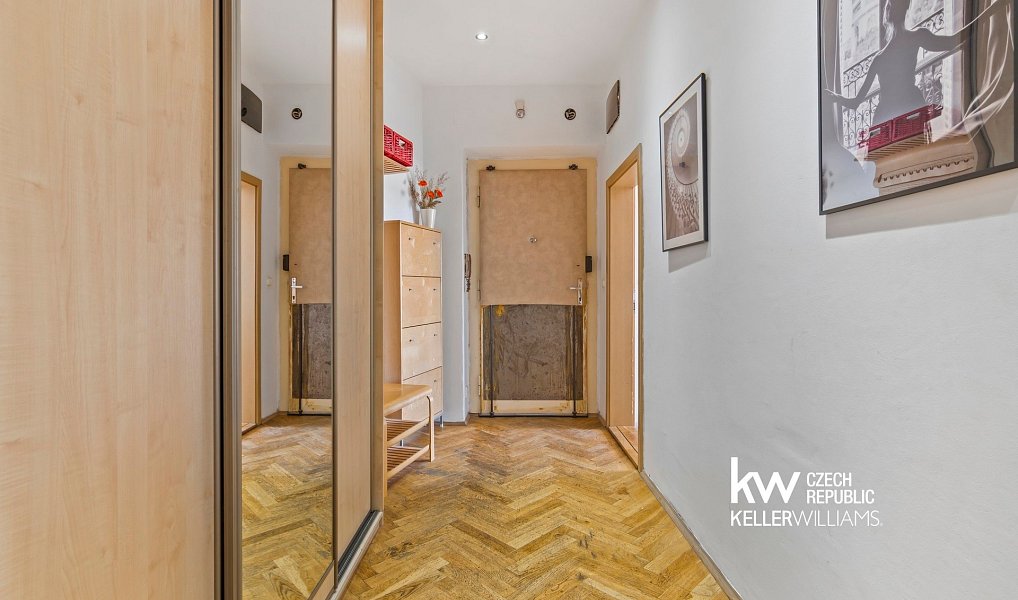 Prodej bytu 3+1 95 m², Praha – náhled fotky 26
