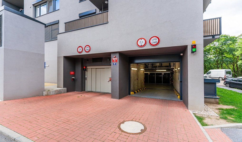 Prodej bytu 3+kk 85 m², Praha – náhled fotky 25