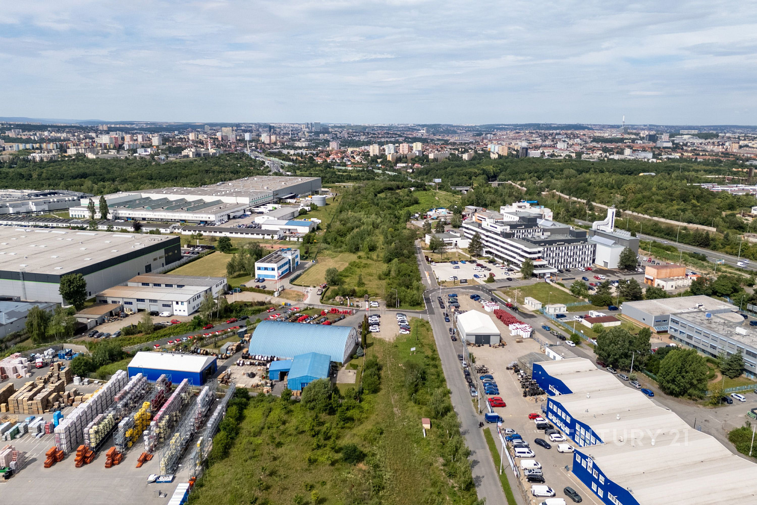 Prodej stavebního pozemku 5 322 m²