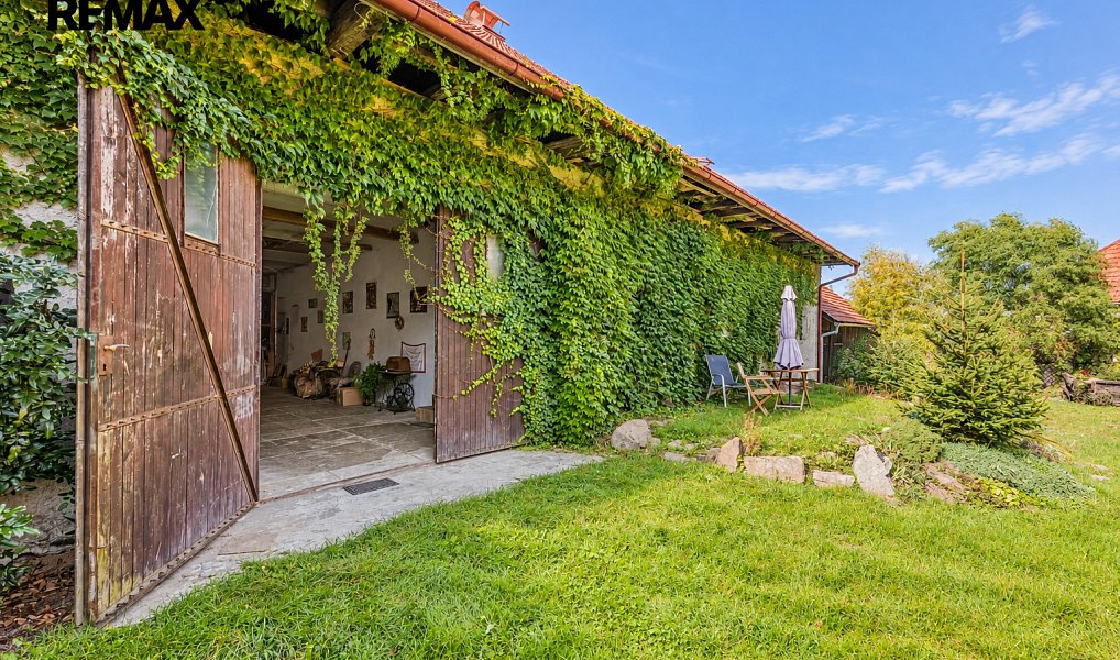 Prodej chaty/chalupy 330 m² s pozemkem 1 643 m², Sklené nad Oslavou – náhled fotky 23