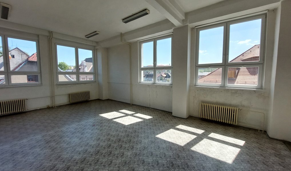 Pronájem kanceláře 35 m², Frýdlant – náhled fotky 2
