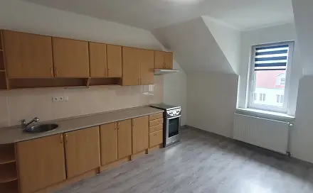 Pronájem bytu 2+1 74 m², Kamenný Pahorek, Košťany, okres Teplice