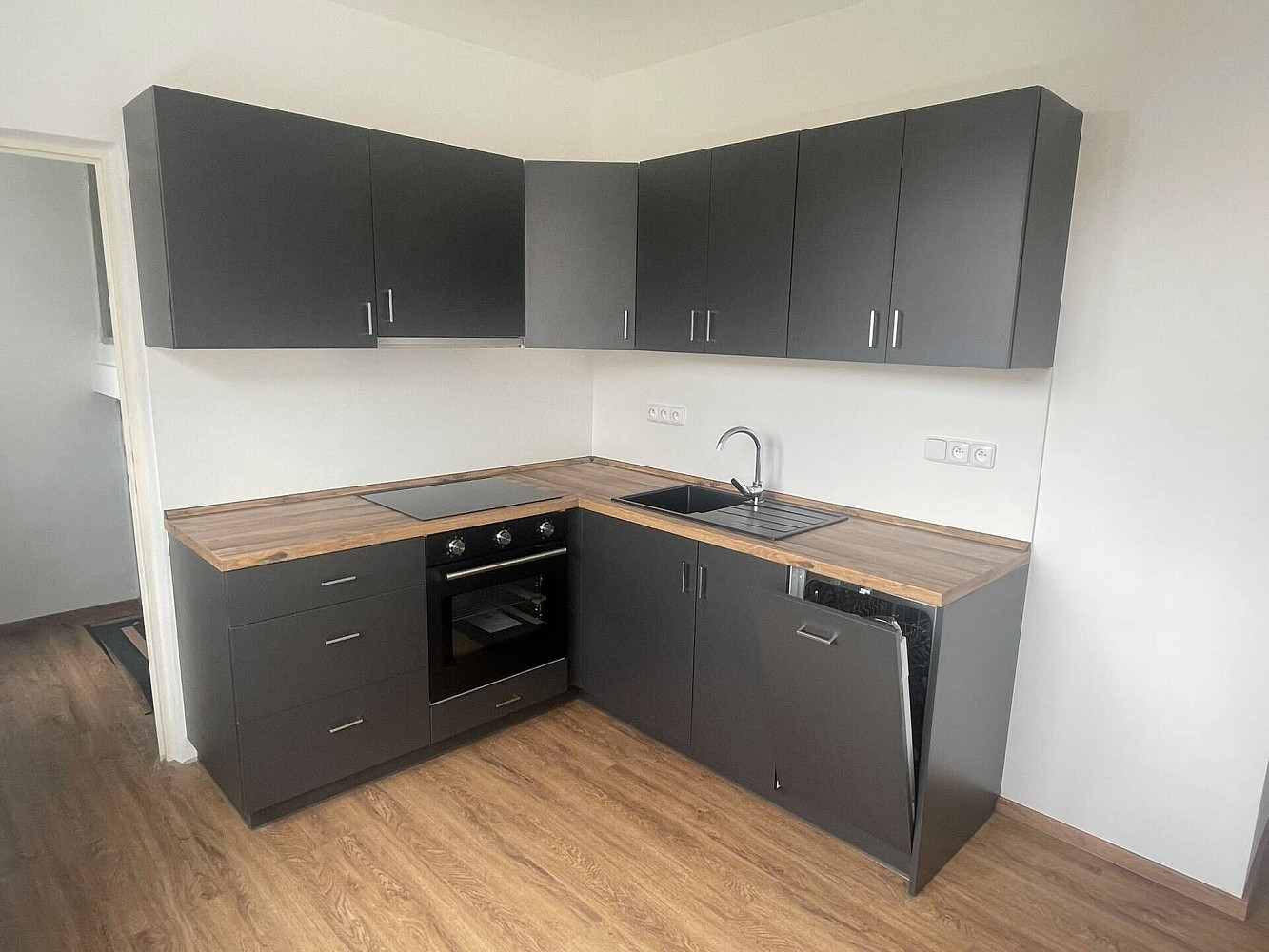 Pronájem bytu 2+1 53 m² – fotografie 2