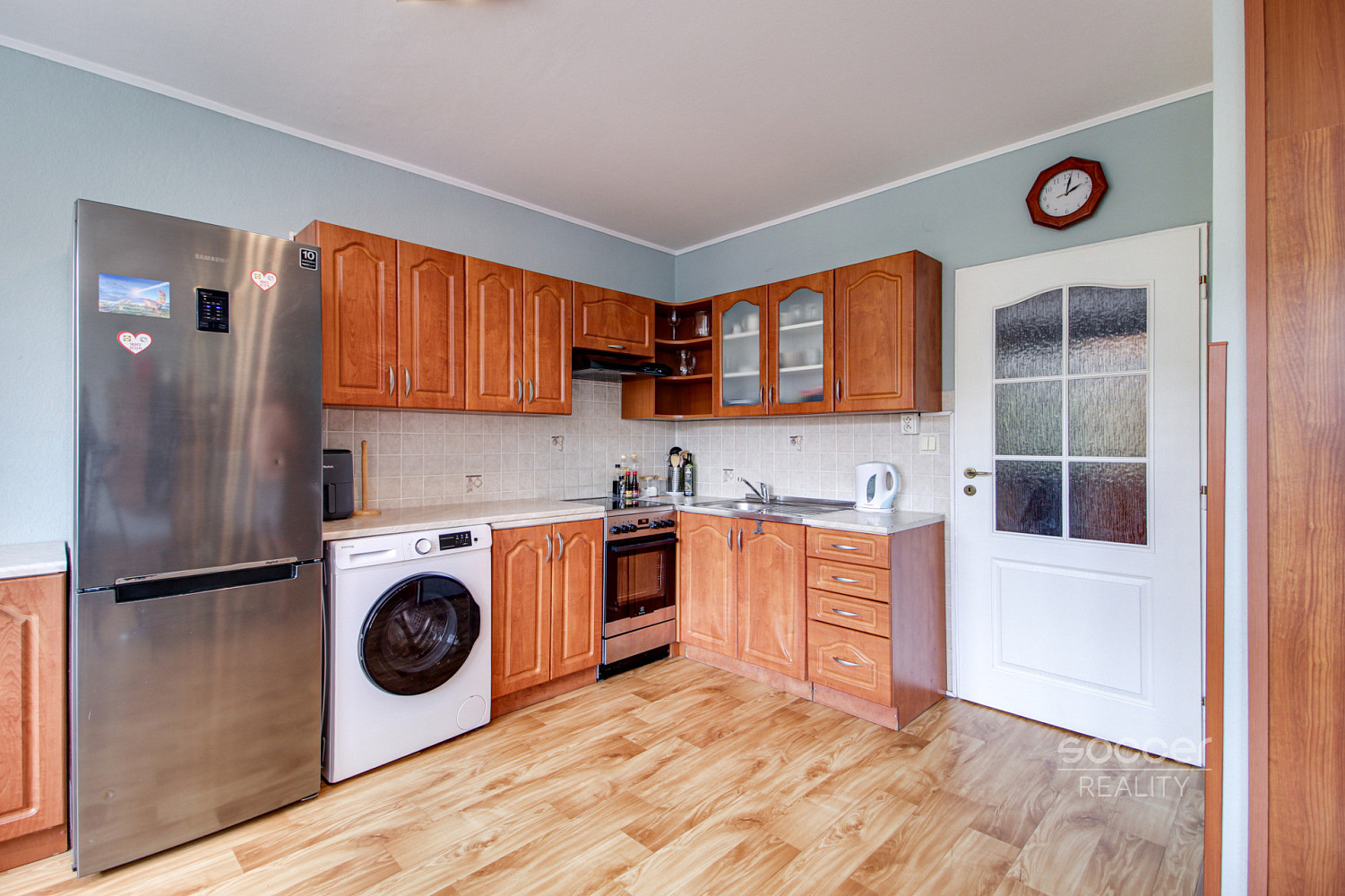 Prodej bytu 1+kk, 39,3 m² s garážovým stáním a sklepem, Praha 9 Letňany, ul. Třinecká.