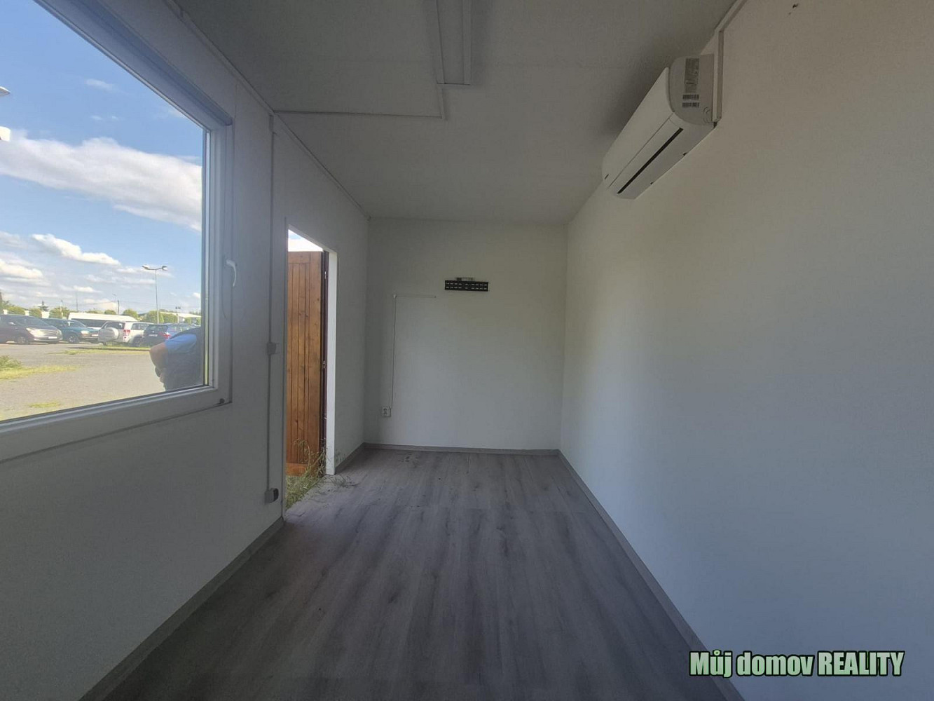 Pronájem komerčního objektu (jiného typu) 500 m²