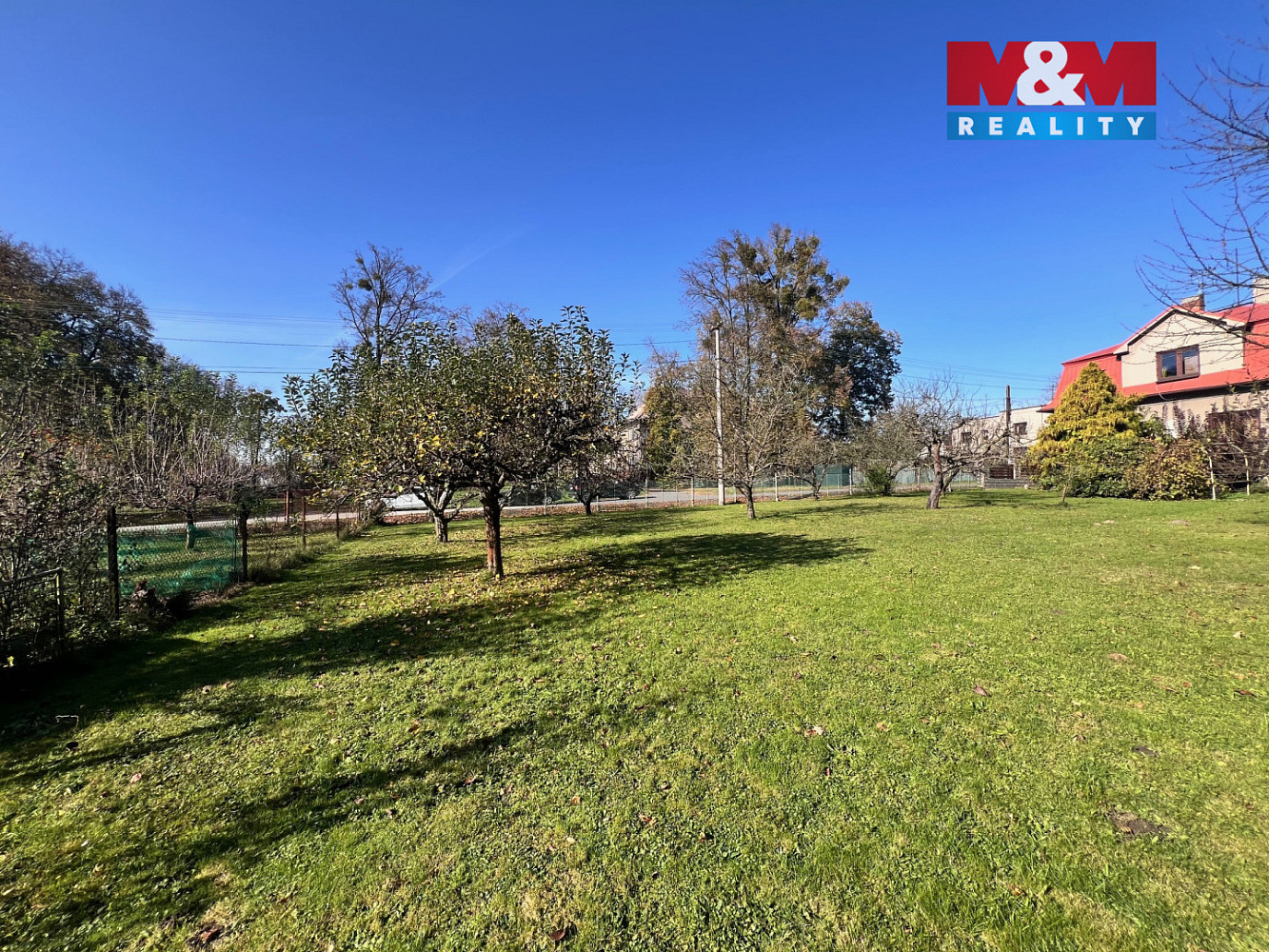 Prodej stavebního pozemku 1 304 m² – fotografie 2