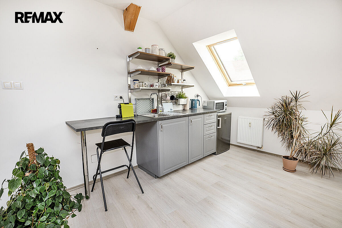 Pronájem kanceláře 75 m² – fotografie 5