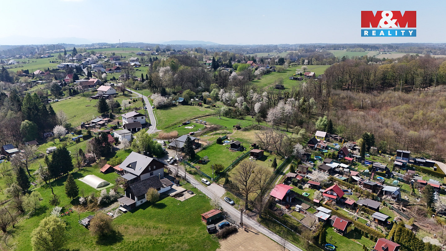 Prodej stavebního pozemku 1 085 m² – pohled 3