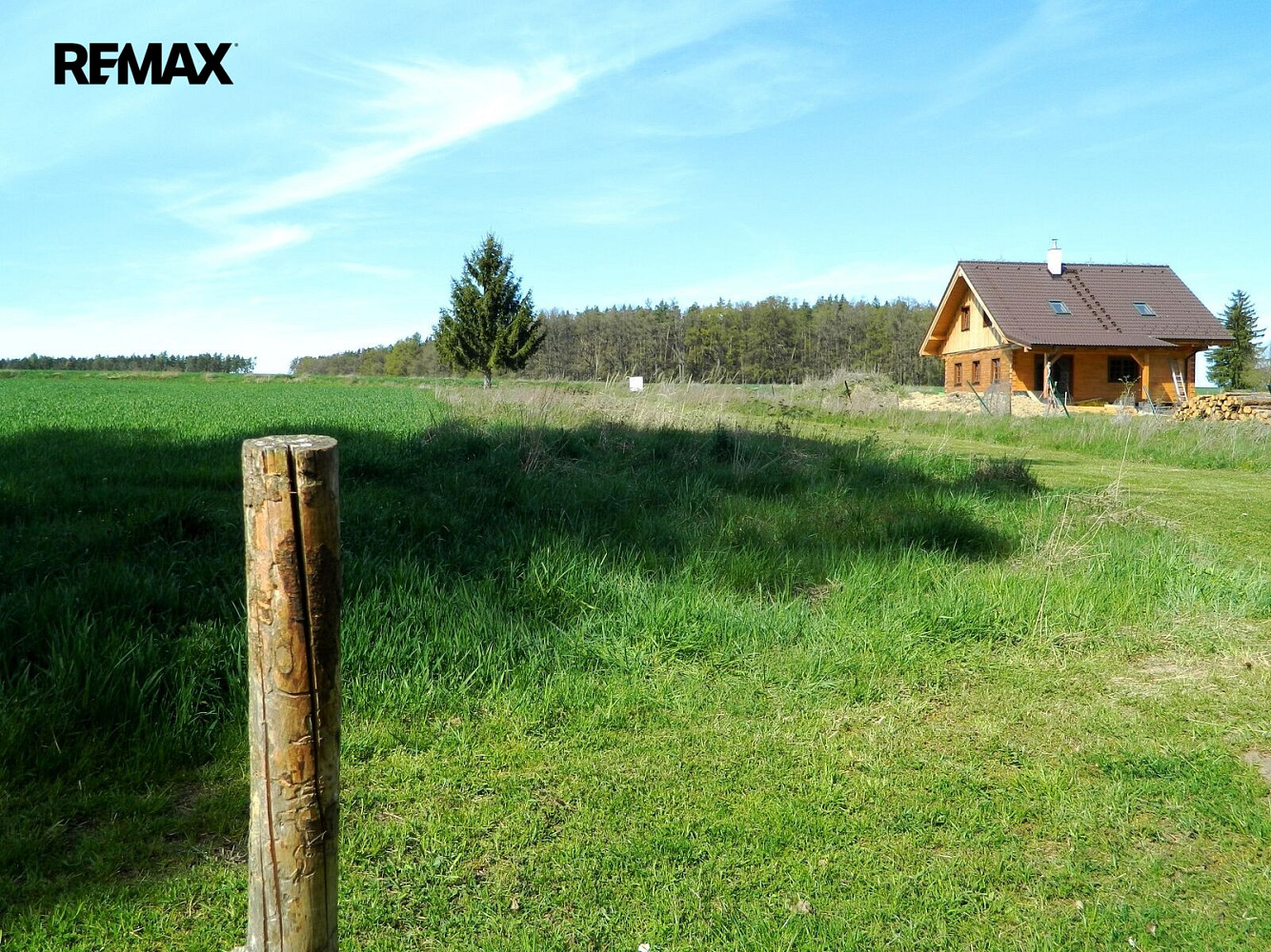 Prodej stavebního pozemku 984 m²
