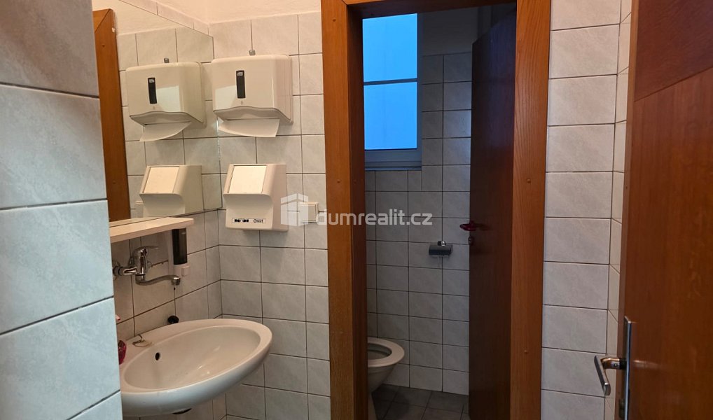 Pronájem kanceláře 250 m², Frenštát pod Radhoštěm – náhled fotky 10