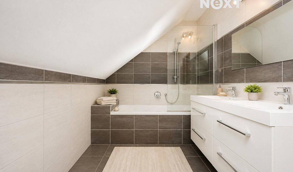 Prodej domu 143 m² s pozemkem 256 m², Zruč-Senec – náhled fotky 9