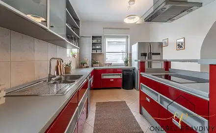 Prodej domu 265 m² s pozemkem 428 m², Sokolská, Lety, okres Praha-západ