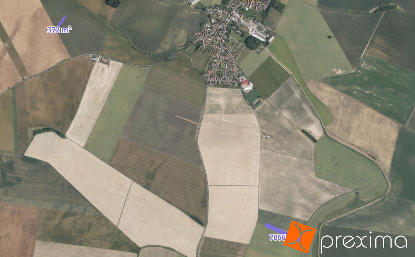 Prodej pole 1 987 m²