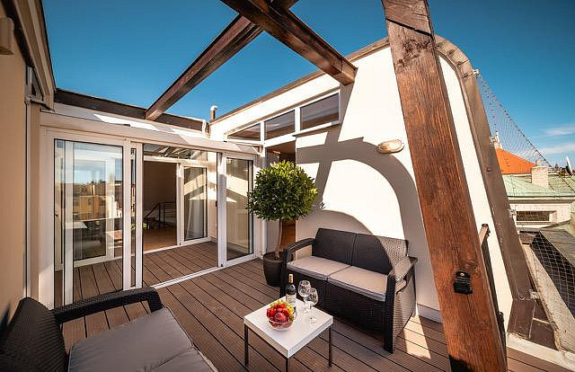 Pronájem bytu 5+kk 262 m² – fotografie 3