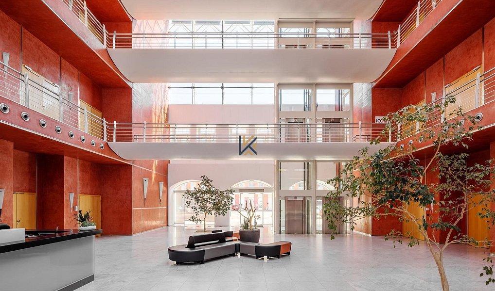 Pronájem kanceláře 410 m², Praha – náhled fotky 4