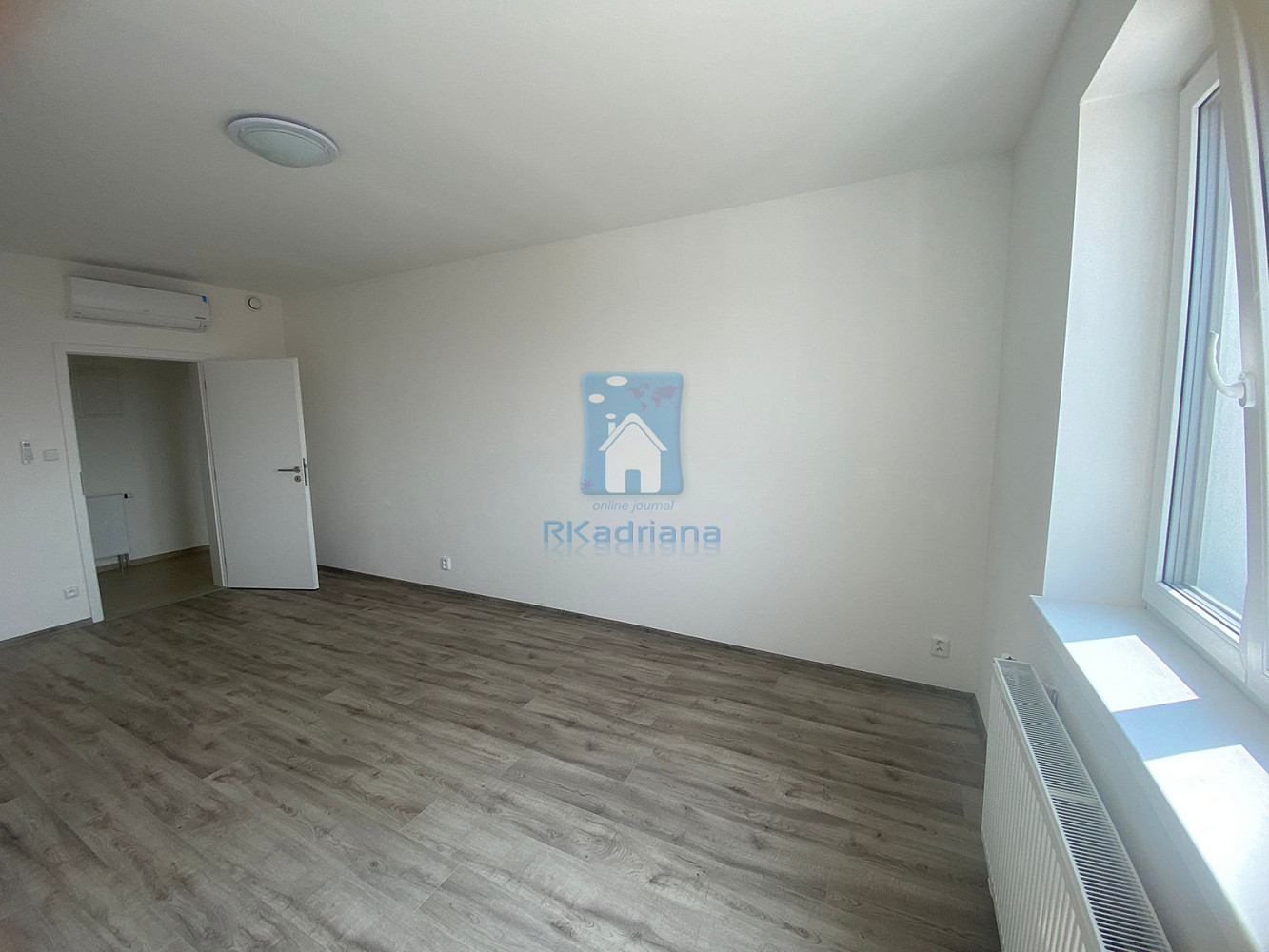 Pronájem bytu 2+kk 78 m² – fotografie 4
