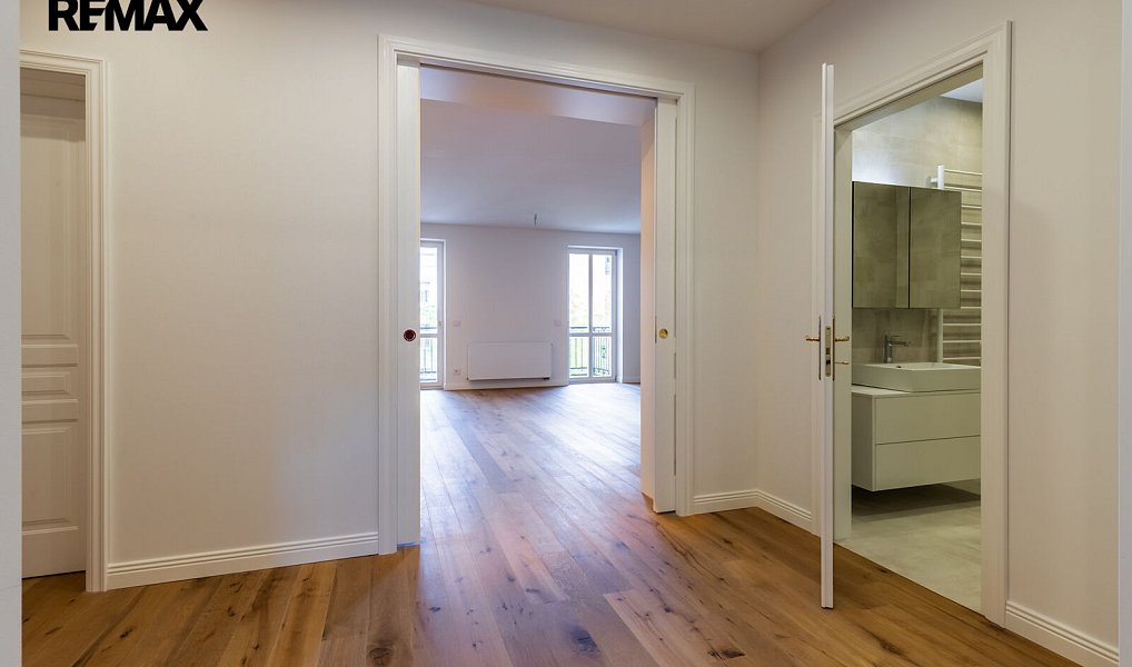 Pronájem bytu 4+kk 130 m², Praha – náhled fotky 14