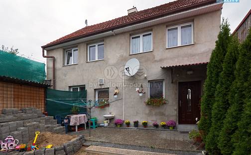 Prodej domu 165 m² s pozemkem 513 m², Zámecká, Jirny, okres Praha-východ