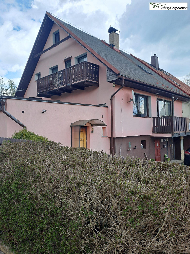 Prodej domu 190 m² s pozemkem 592 m²