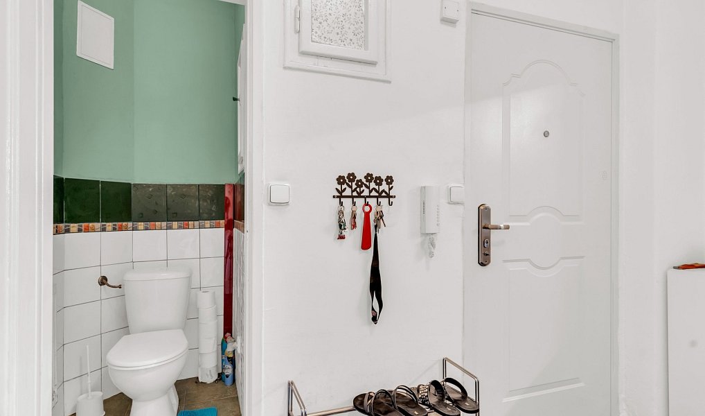 Prodej nájemního domu, činžáku 388 m², Praha – náhled fotky 11