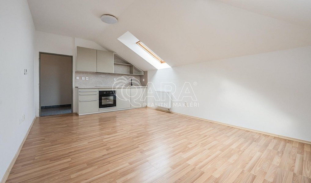 Pronájem bytu 1+kk 31 m², Písek – náhled fotky 2