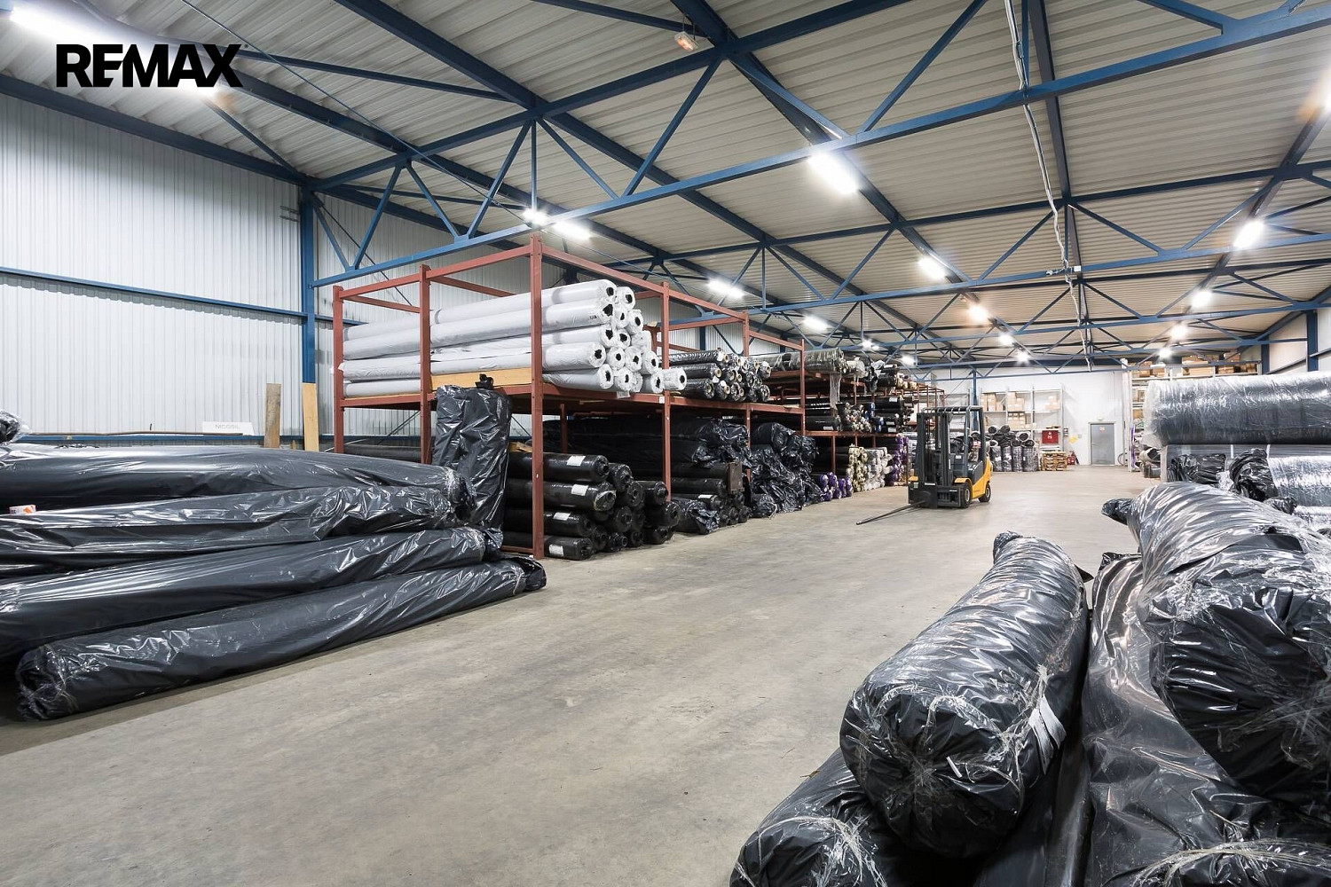 Prodej výrobních prostor 2 325 m²