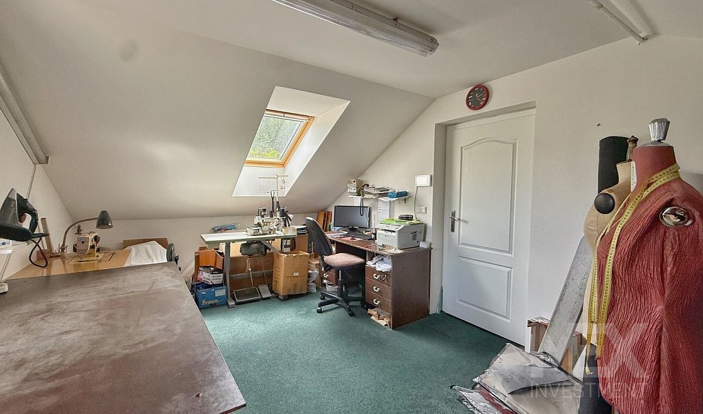 Prodej domu 130 m² s pozemkem 453 m², Náchod – náhled fotky 20