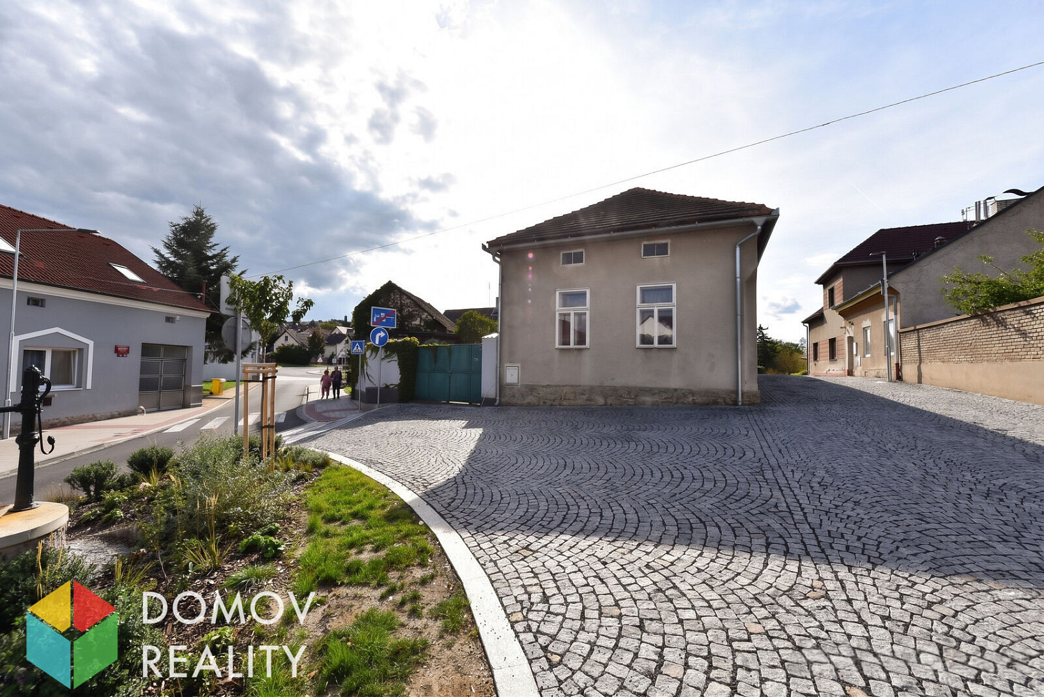Prodej domu 121 m² s pozemkem 336 m² – fotografie 2