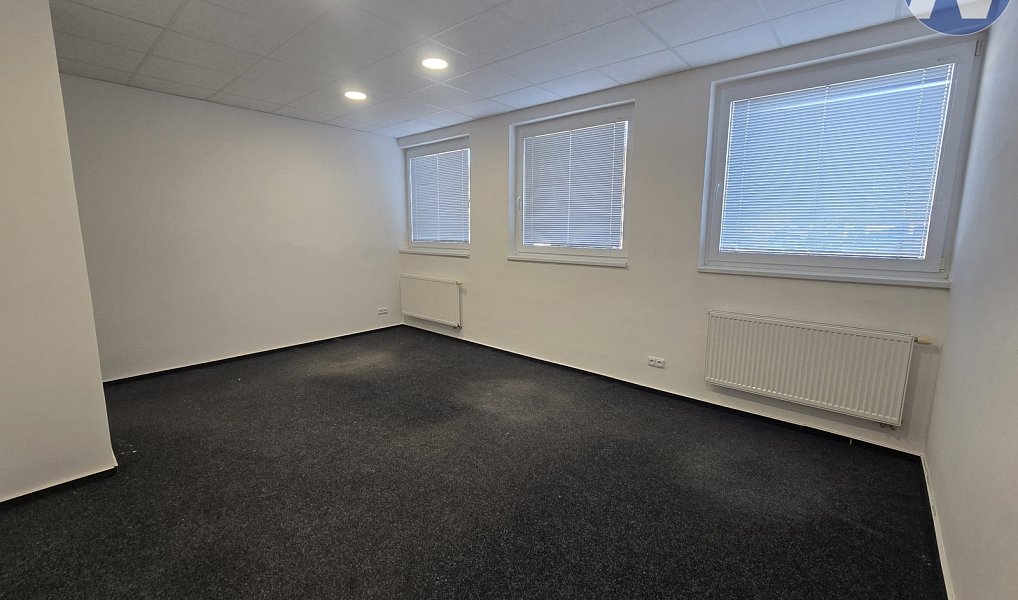 Pronájem kanceláře 120 m², Prachatice – náhled fotky 10