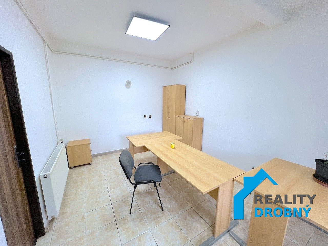Pronájem kanceláře 19 m² – fotografie 2