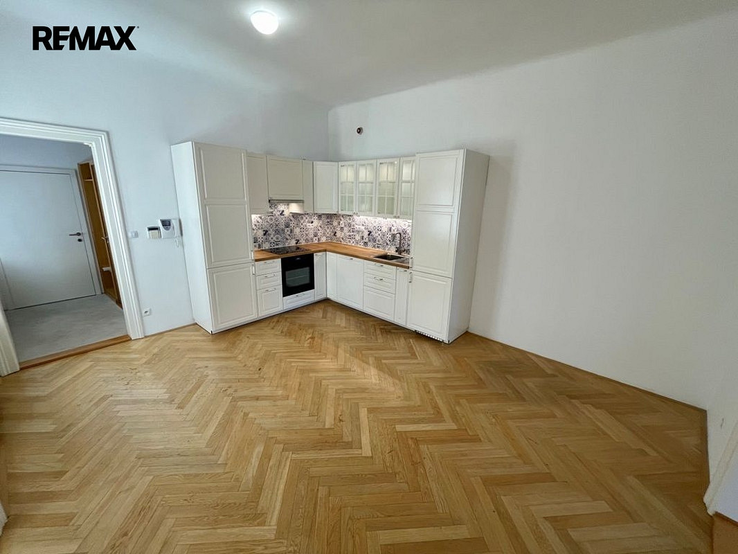 Pronájem bytu 3+1 75 m² – fotografie 2