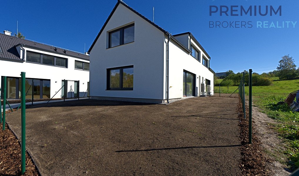 Prodej domu 102 m² s pozemkem 168 m², Nové Strašecí – náhled fotky 2