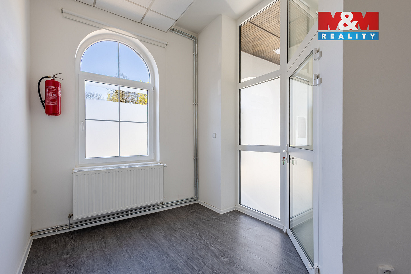 Pronájem obchodních prostor 53 m² — photo 3