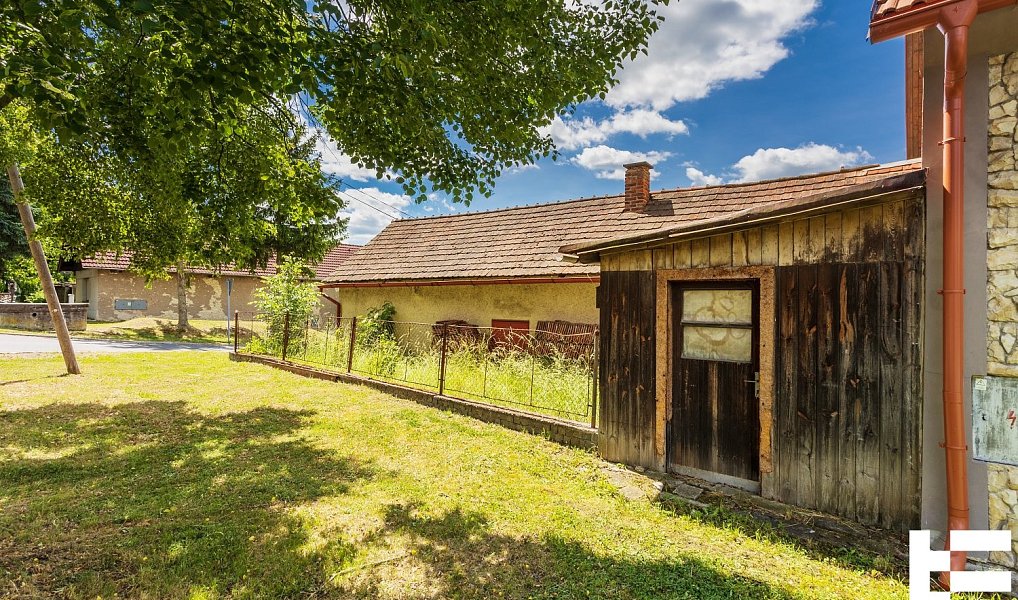 Prodej chaty/chalupy 86 m² s pozemkem 329 m², Hradčany – náhled fotky 3