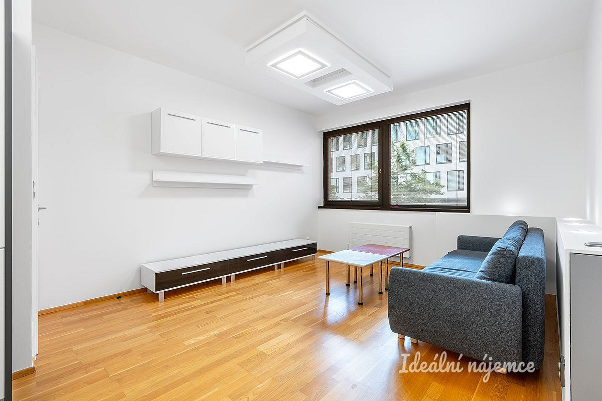 Pronájem bytu 2+kk 64 m² – fotografie 5