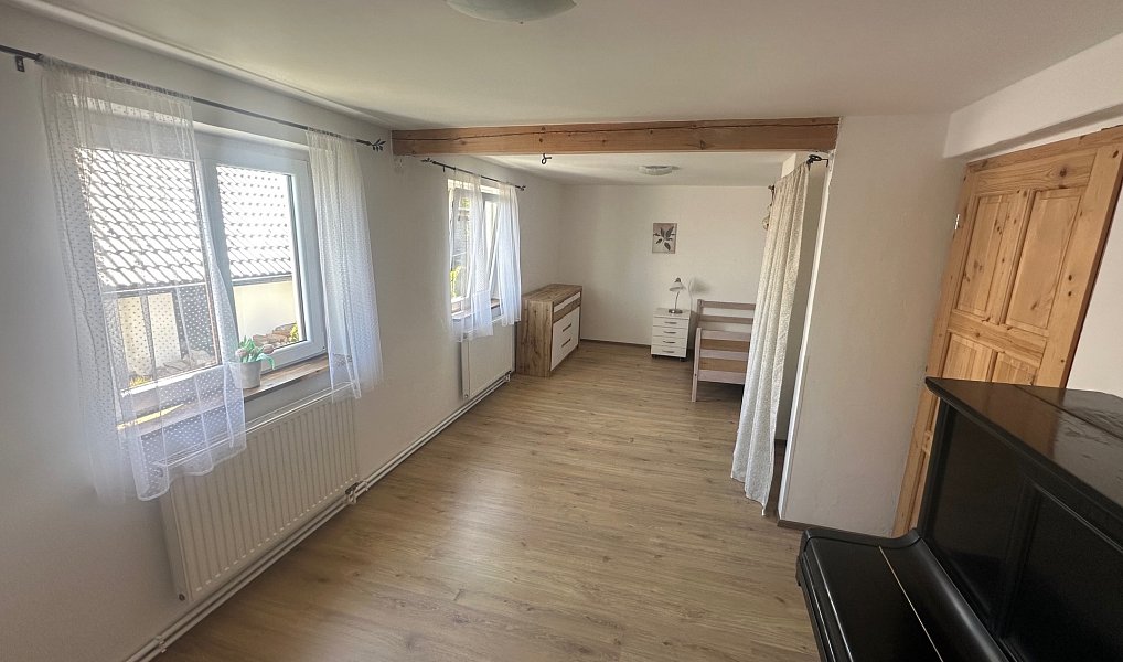 Prodej chalupy 130 m² s pozemkem 734 m², Benešov nad Černou – náhled fotky 16