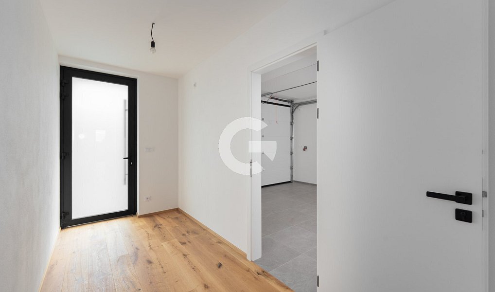 Prodej domu 178 m² s pozemkem 192 m², Zlín – náhled fotky 11