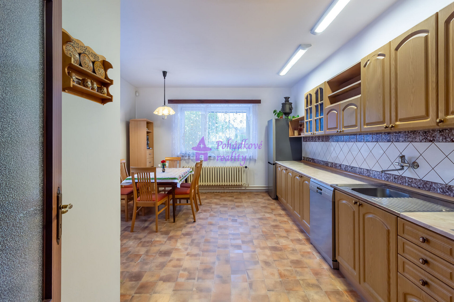 Prodej domu 355 m² s pozemkem 1 921 m² – pohled 4
